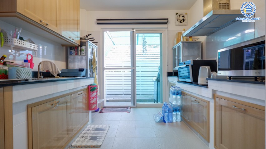 *****บ้านเดี่ยวมือสองย่านนนทบุรี ม.ลัดดารมย์ ราชพฤกษ์-รัตนาธิเบศร์2 #หลังมุม เนื้อที่กว้างขวางสุดถึง 72.1 ตร.ว. ฟังก์ชัน 4 ห้องนอน 5 ห้องน้ำ 2 ที่จอดรถ บ้านสวยพร้อมอยู่ ทำเลดี  ติดถนนราชพฤกษ์ ใกล้ทางด่วน "แจ้งวัฒนะ-งามวงศ์วาน"